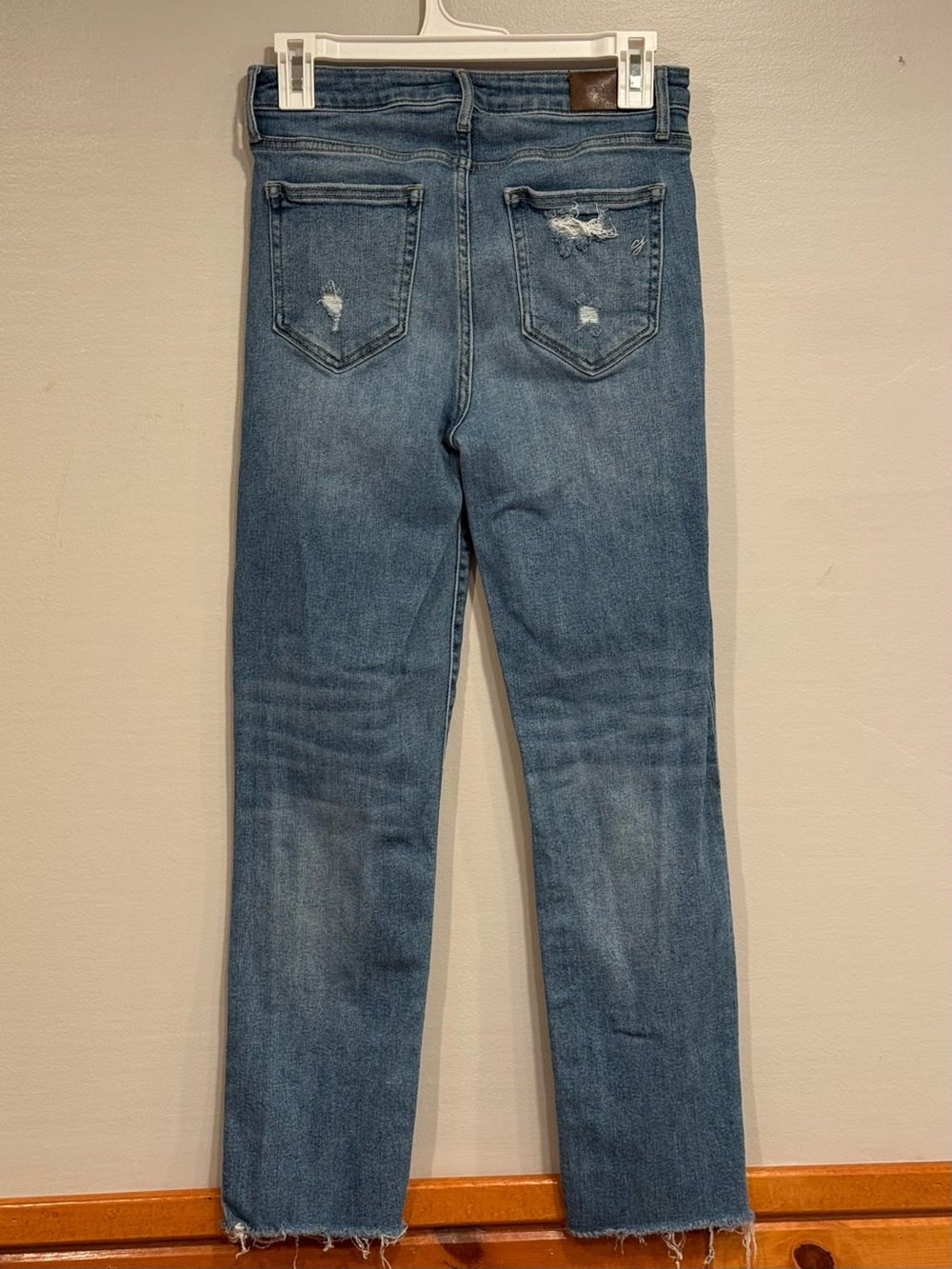 Carly Jean Los Angeles Chrissy High-Waisted Straight Leg Jeans Women's 3 - Picture 3 of 10